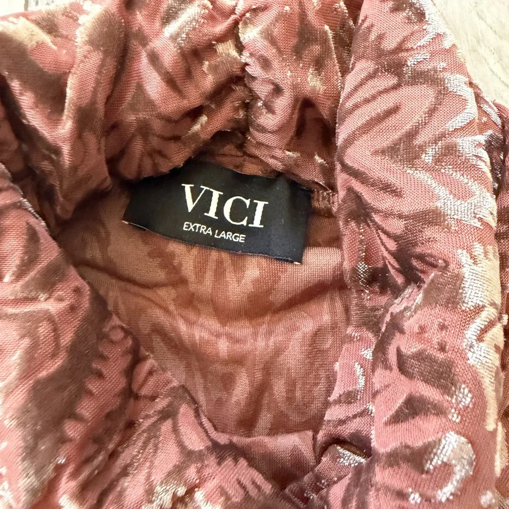 VICI Tessy Velvet Burnout Boho Printed Turtle Neck size mauve pink size XL - Picture 8 of 11